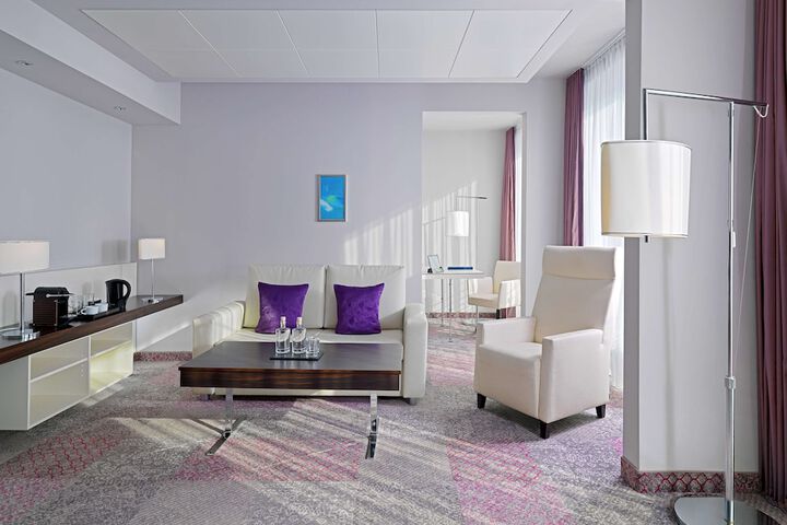 Room 4 of 46