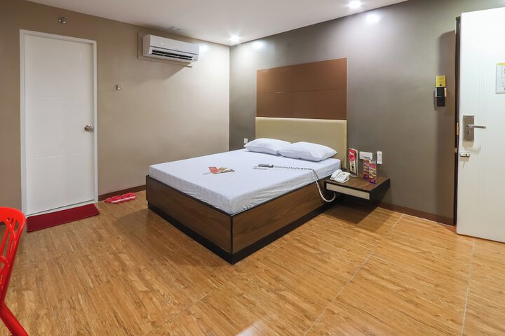 Room 4 of 31