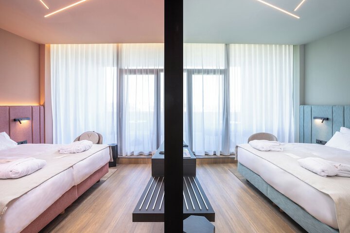 Room 5 of 44