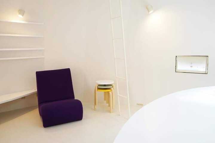 Room 12 of 21