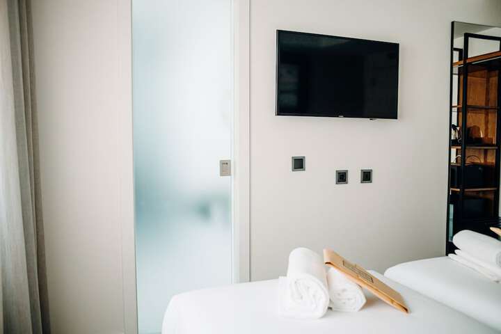Room 109 of 164
