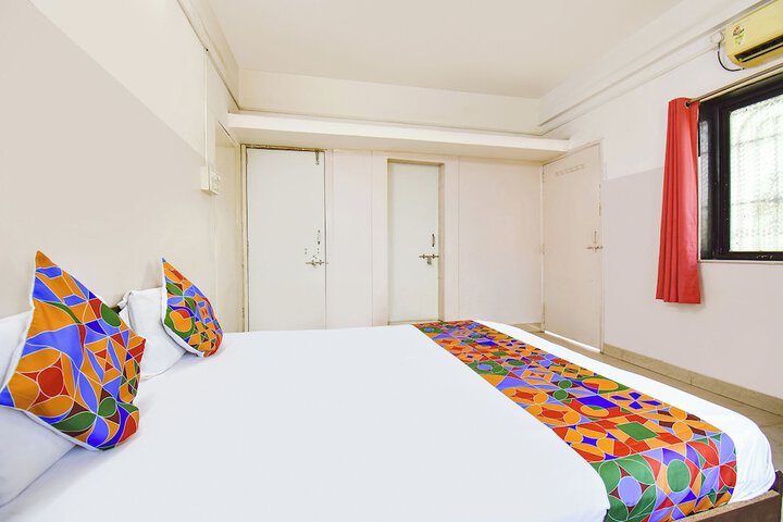 Room 16 of 24