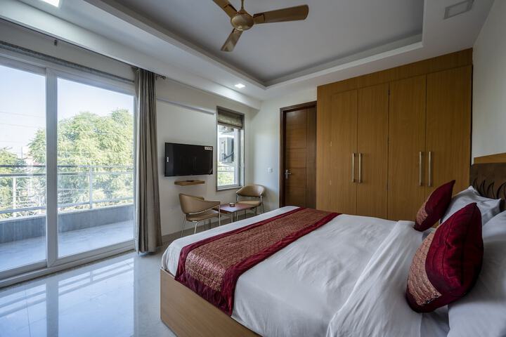 Room 15 of 29