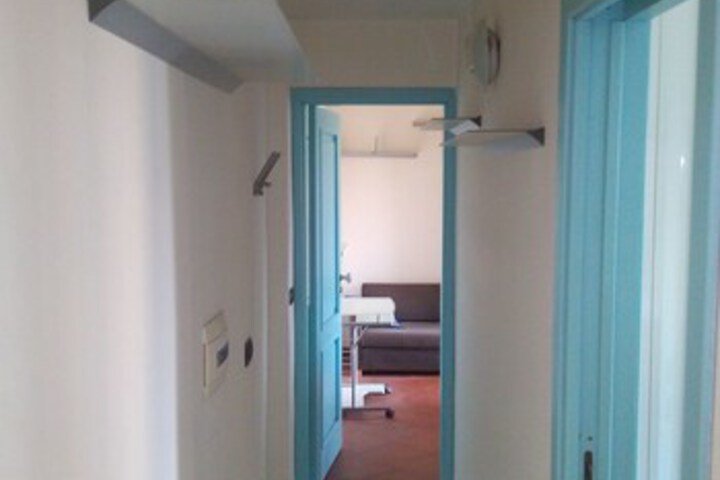 Room 8 of 9
