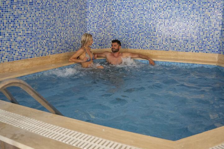 Hot Tub 96 of 177