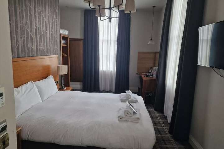 Room 7 of 36
