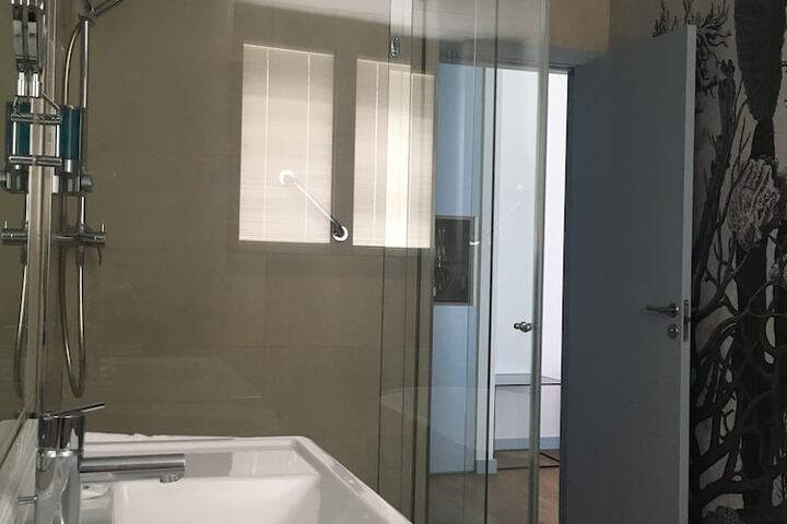 Room 63 of 168