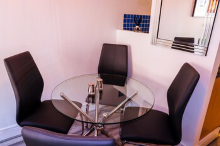 Room 4 of 24