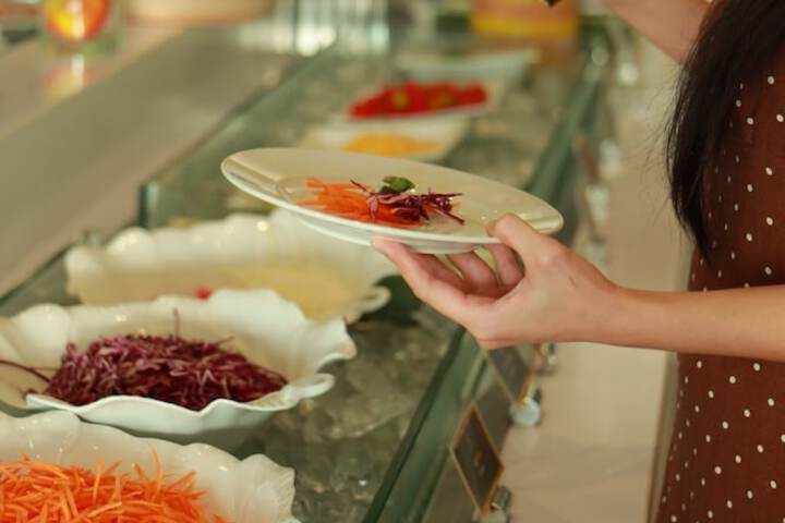 Dining 57 of 80