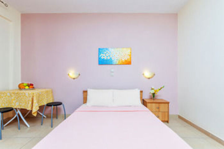 Room 9 of 15