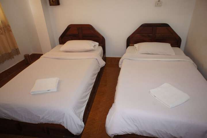 Room 12 of 21