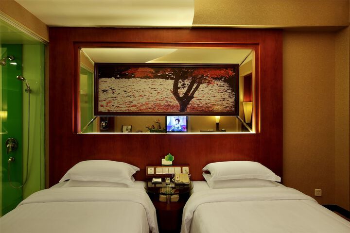 Room 18 of 45