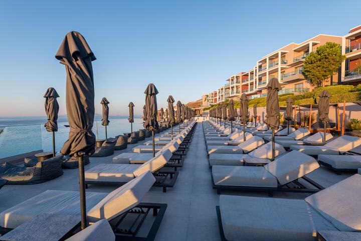 Sundeck 117 of 125