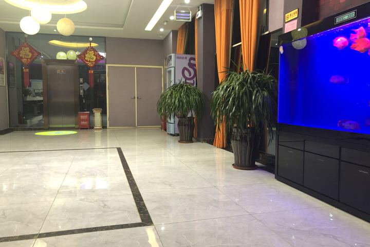 Hotel Interior 10 of 15