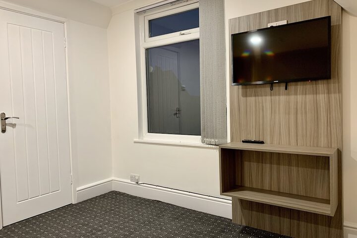 Room 27 of 31