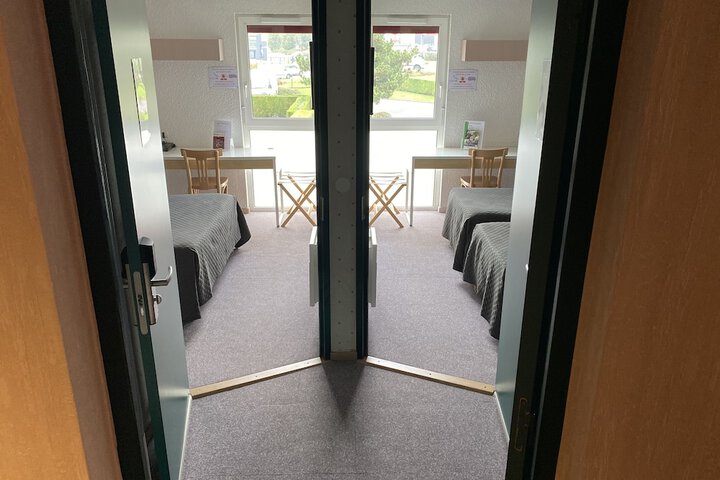 Room 20 of 33