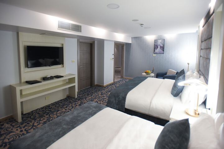 Room 3 of 58