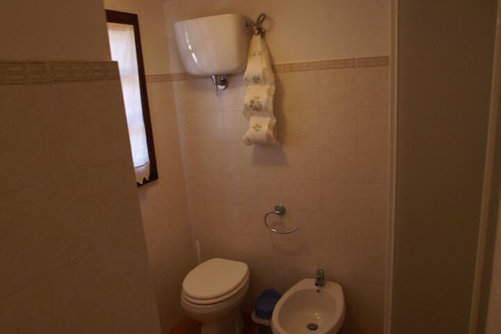 Room 30 of 74