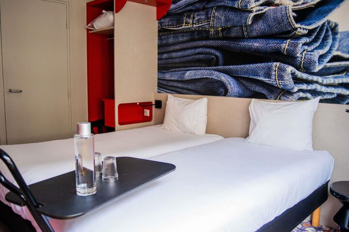 Hotel 144 of 160