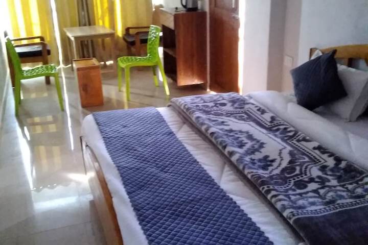Room 11 of 21