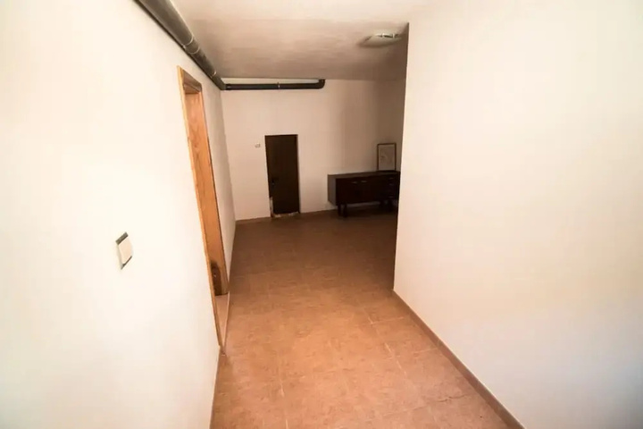 Room 11 of 20