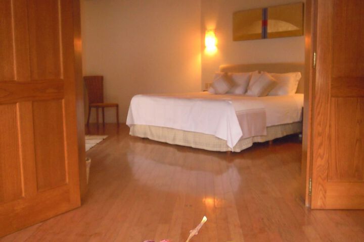 Room 20 of 143