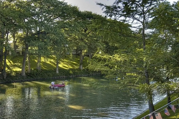 Photo of Scrivs River Haus Close to Guadalupe River