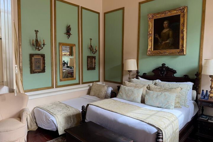 Room 21 of 48