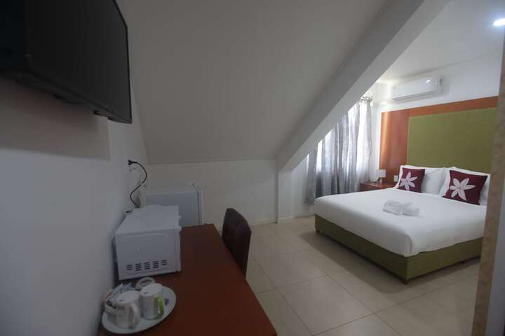 Room 9 of 41