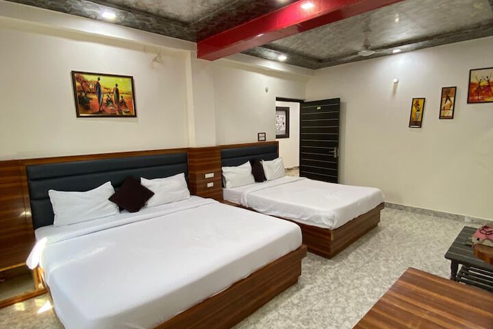 Room 7 of 27