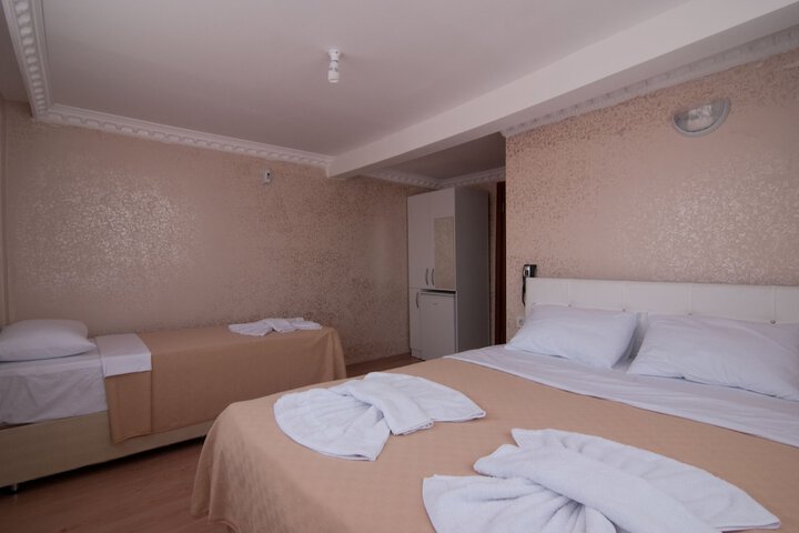 Room 3 of 22