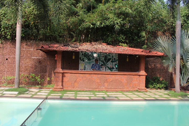 Pool 38 of 64