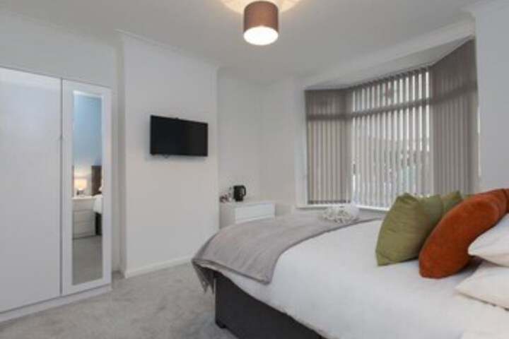 Room 15 of 54