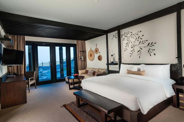 Room 44 of 318