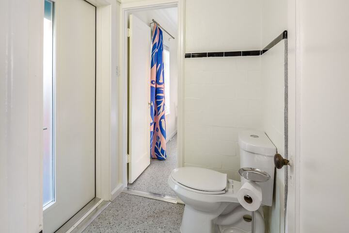 Room 107 of 142