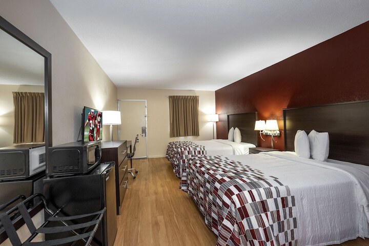 Superior 2 Queen Beds (6 of 7)