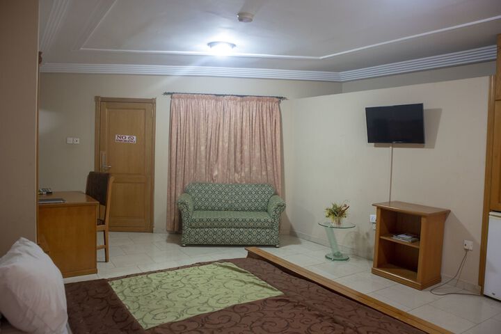 Room 19 of 67