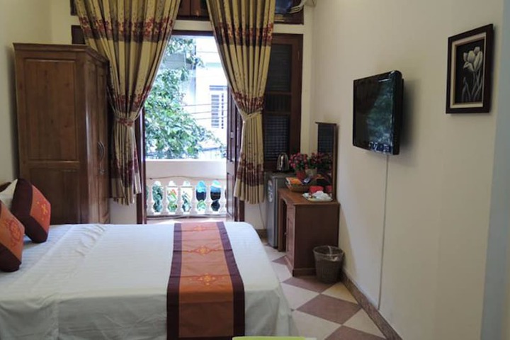 Room 10 of 31