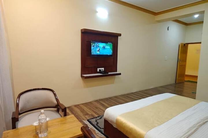 Room 5 of 49