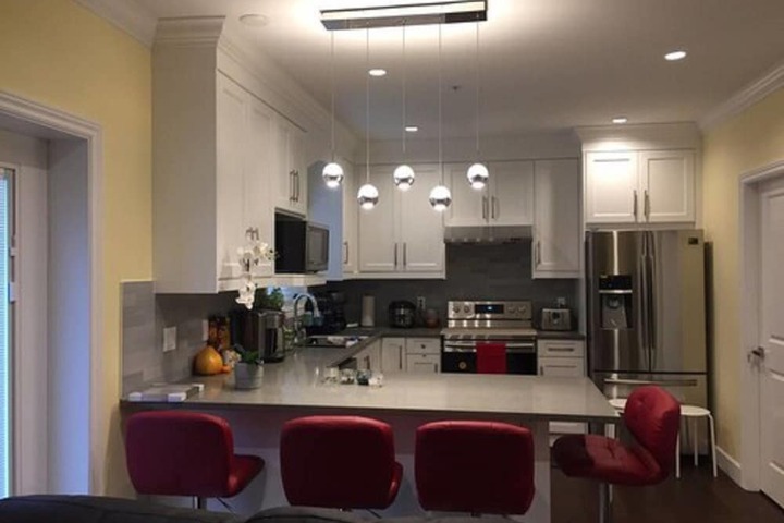 Room 6 of 16