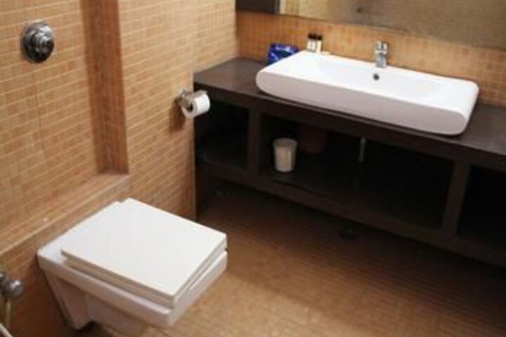 Room 3 of 31