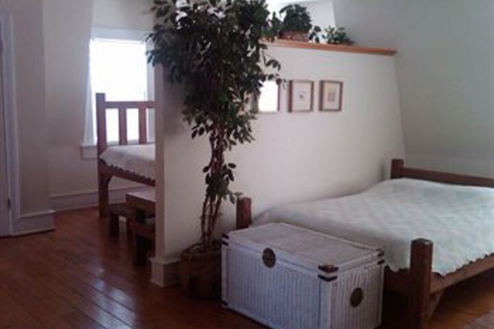 Room 11 of 37