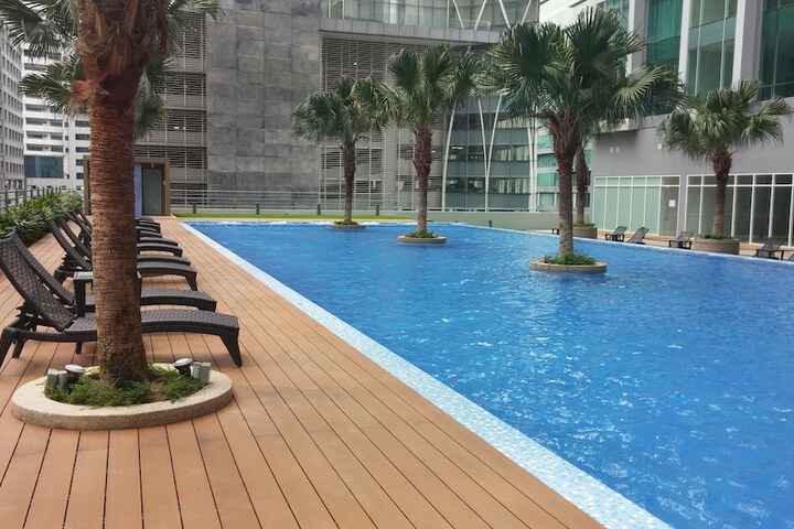 Pools & Facilities