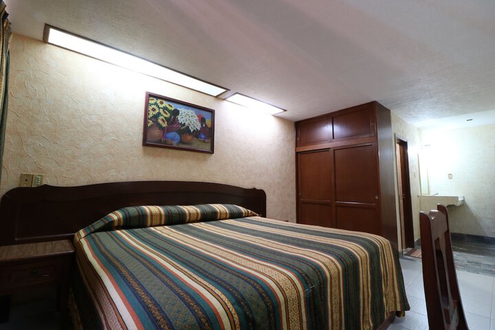 Room 10 of 44