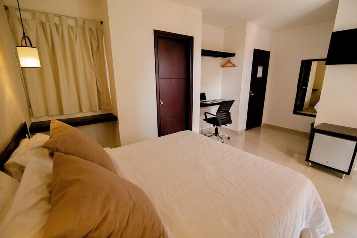 Room 11 of 30