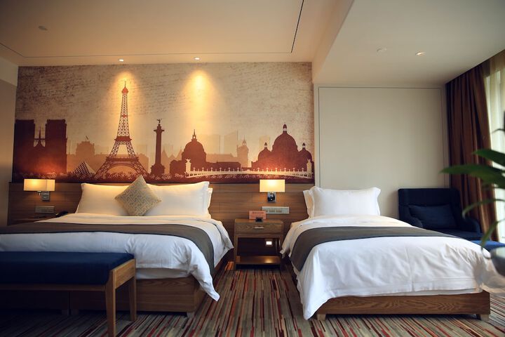 Room 5 of 31