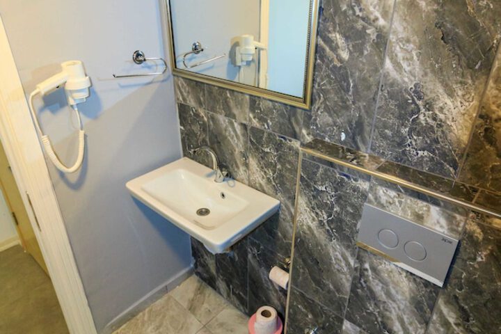 Room 106 of 115