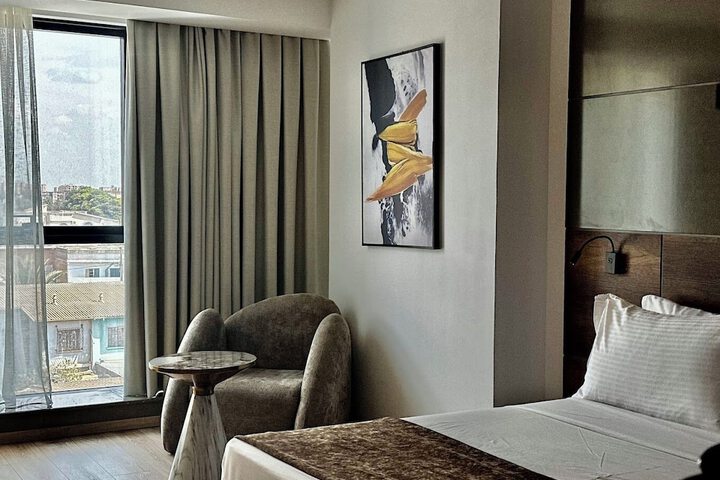 Room 9 of 23