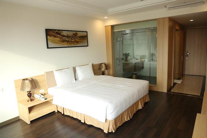 Room 2 of 5