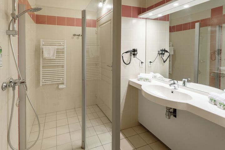 Clean Restrooms